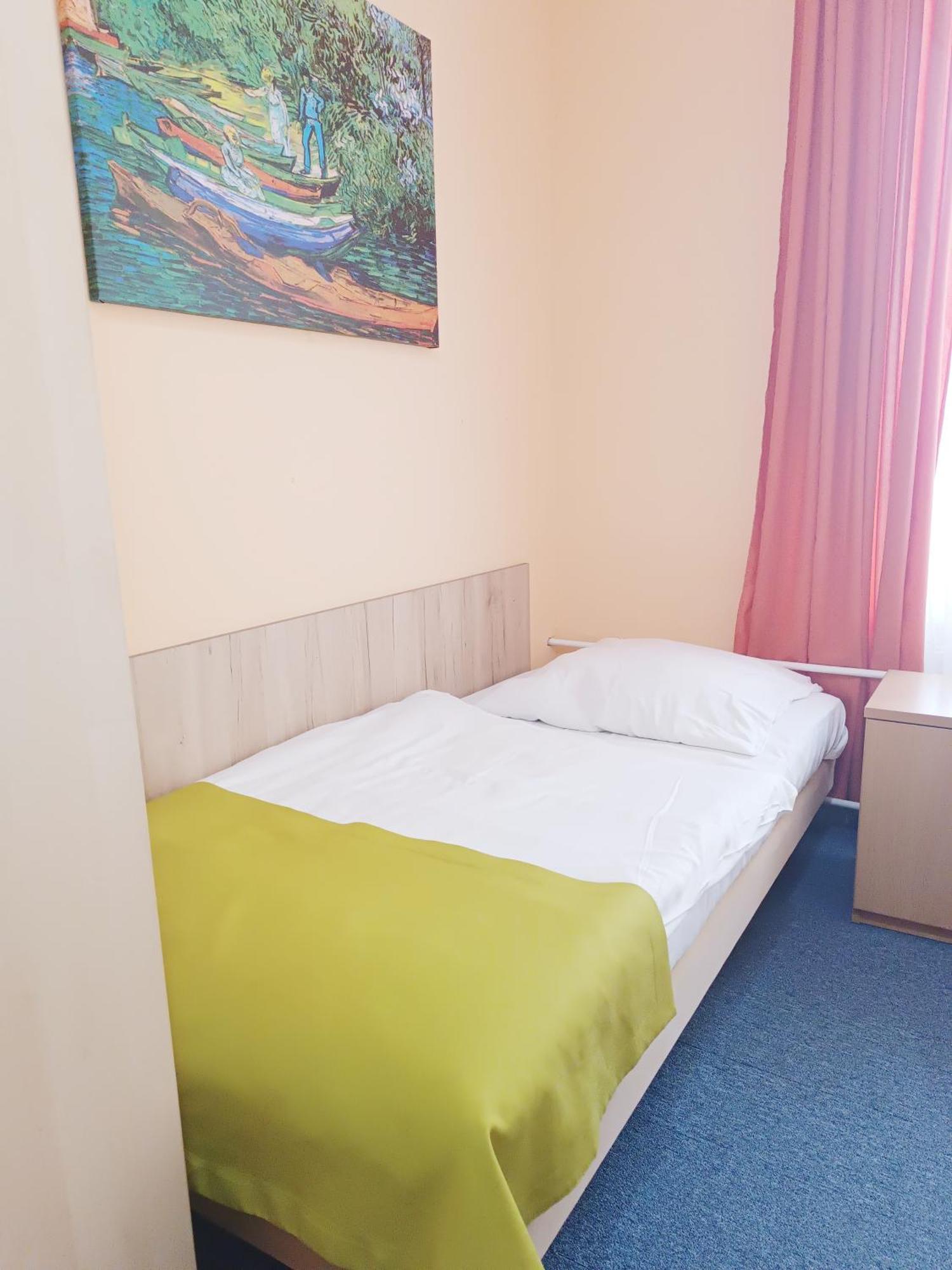 Hostel Krosnienska 12 Zielona Gora  Exterior photo